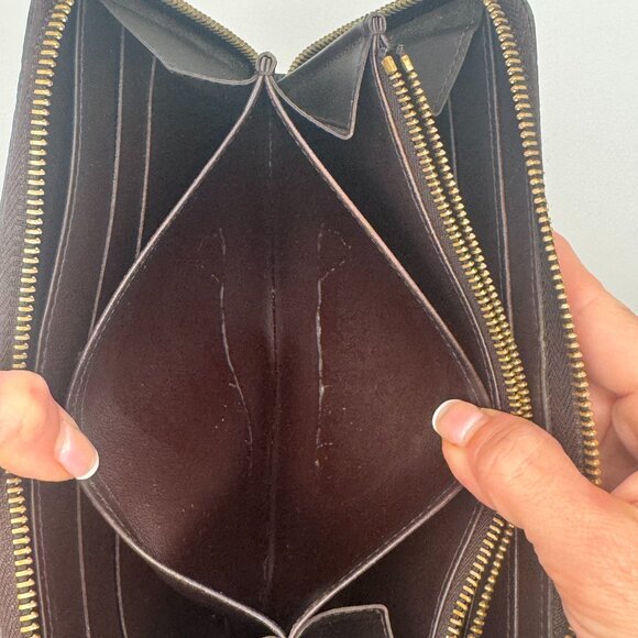 Louis Vuitton Vernis Maroon Patent Leather Zippy Wallet - Picture 13 of 16